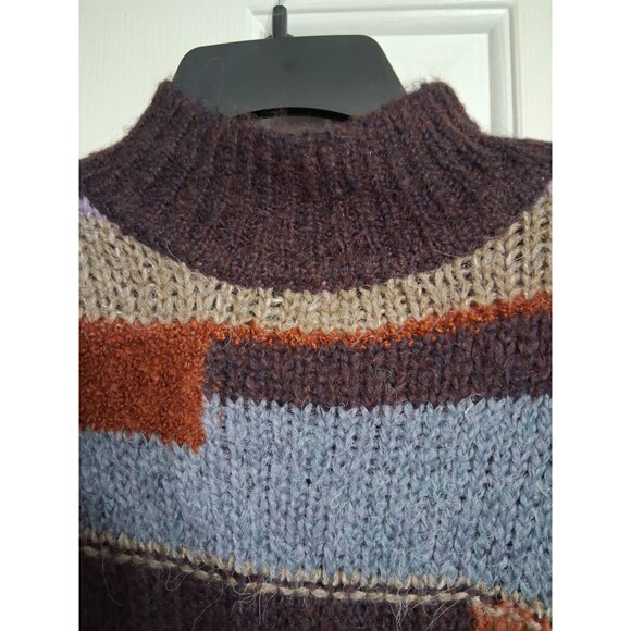 NWT Women's a.n.a. Knit Sweater Size M - Picture 2 of 6